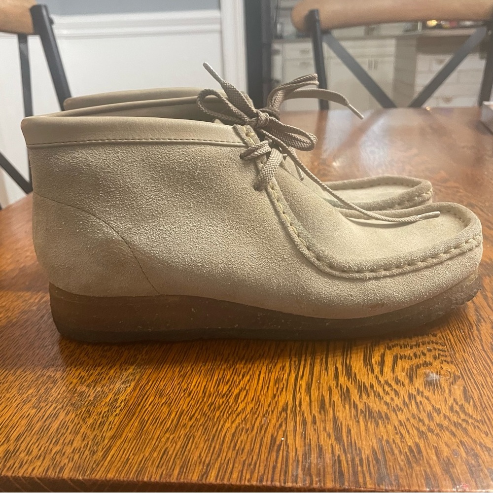 Clarks Wallabee